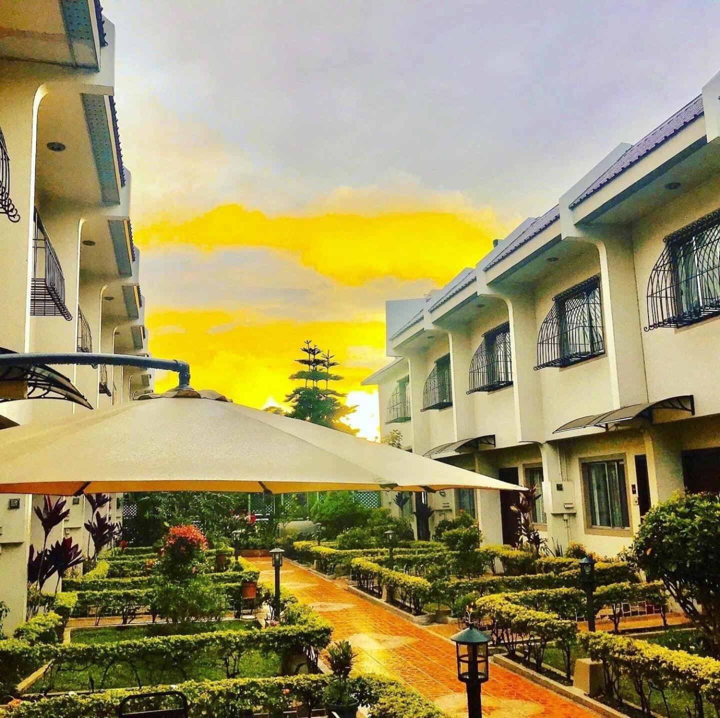 Baguio Holiday Villas 3*