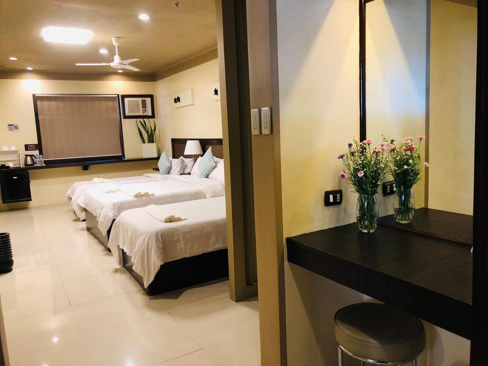 Baguio Holiday Villas Hotel 3*