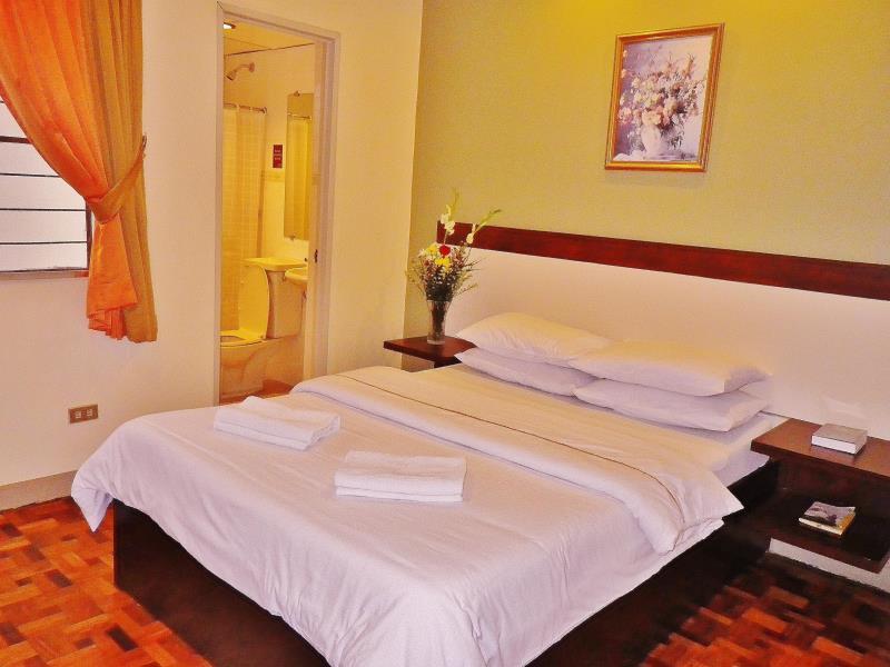 Baguio Holiday Villas Hotel 3*